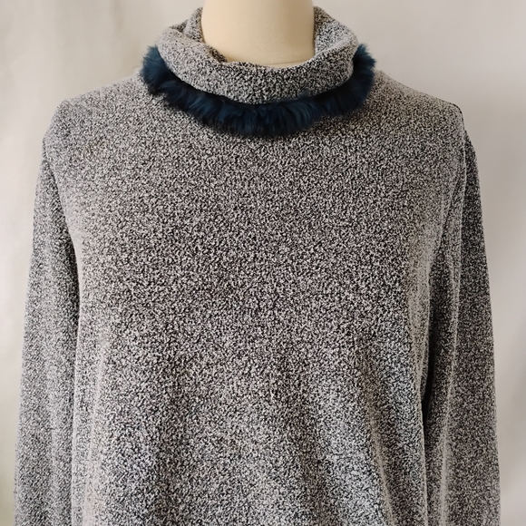 Women's Vintage Black & White Marled Knit Sweater with Blue Fur Cowl Neck Winter - Picture 2 of 16